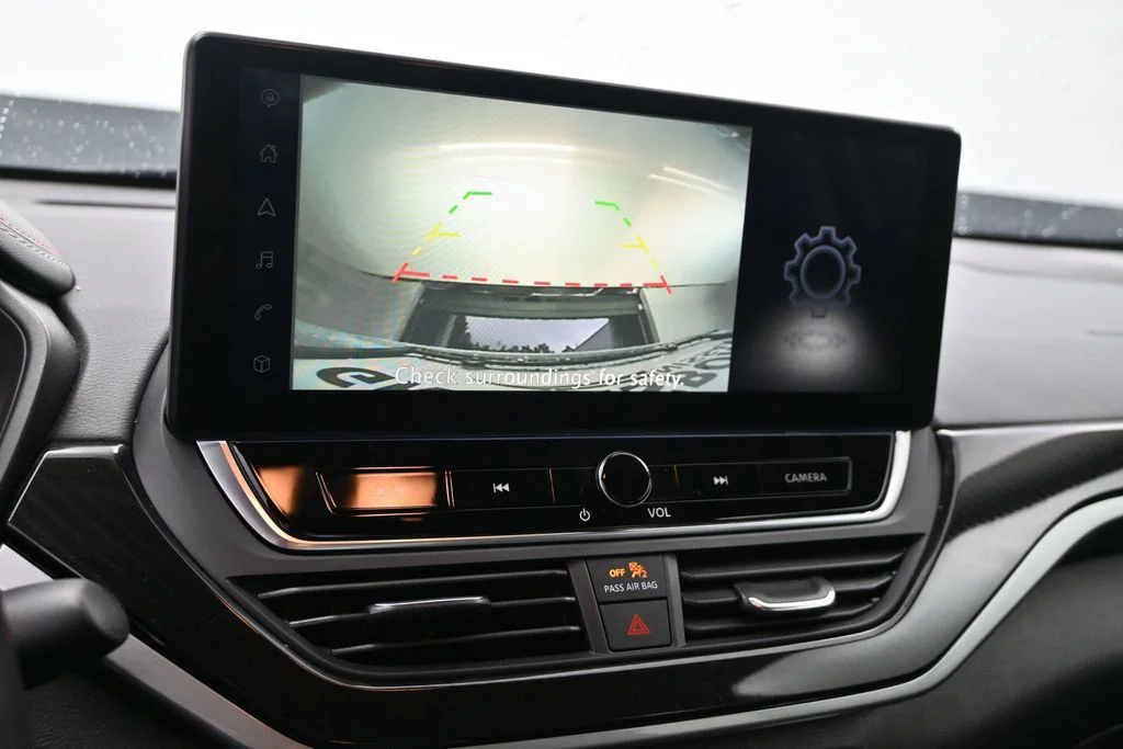 Used 2023 Gray Nissan 2.5 SR image 25