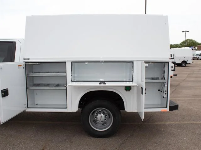 2025 GMC Sierra 3500 Chassis Cab Pro - Photo 19
