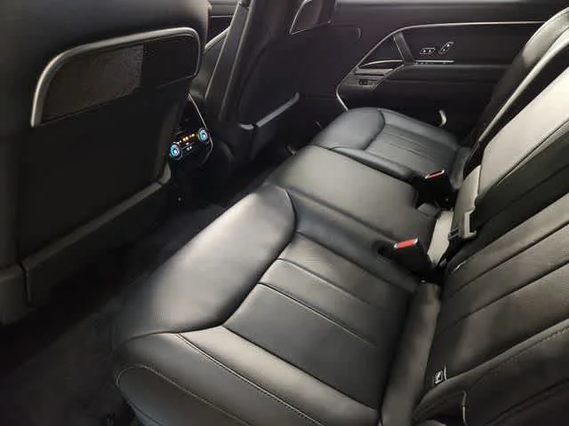 Used 2025 Santorini Black Metallic Land Rover Autobiography image 51