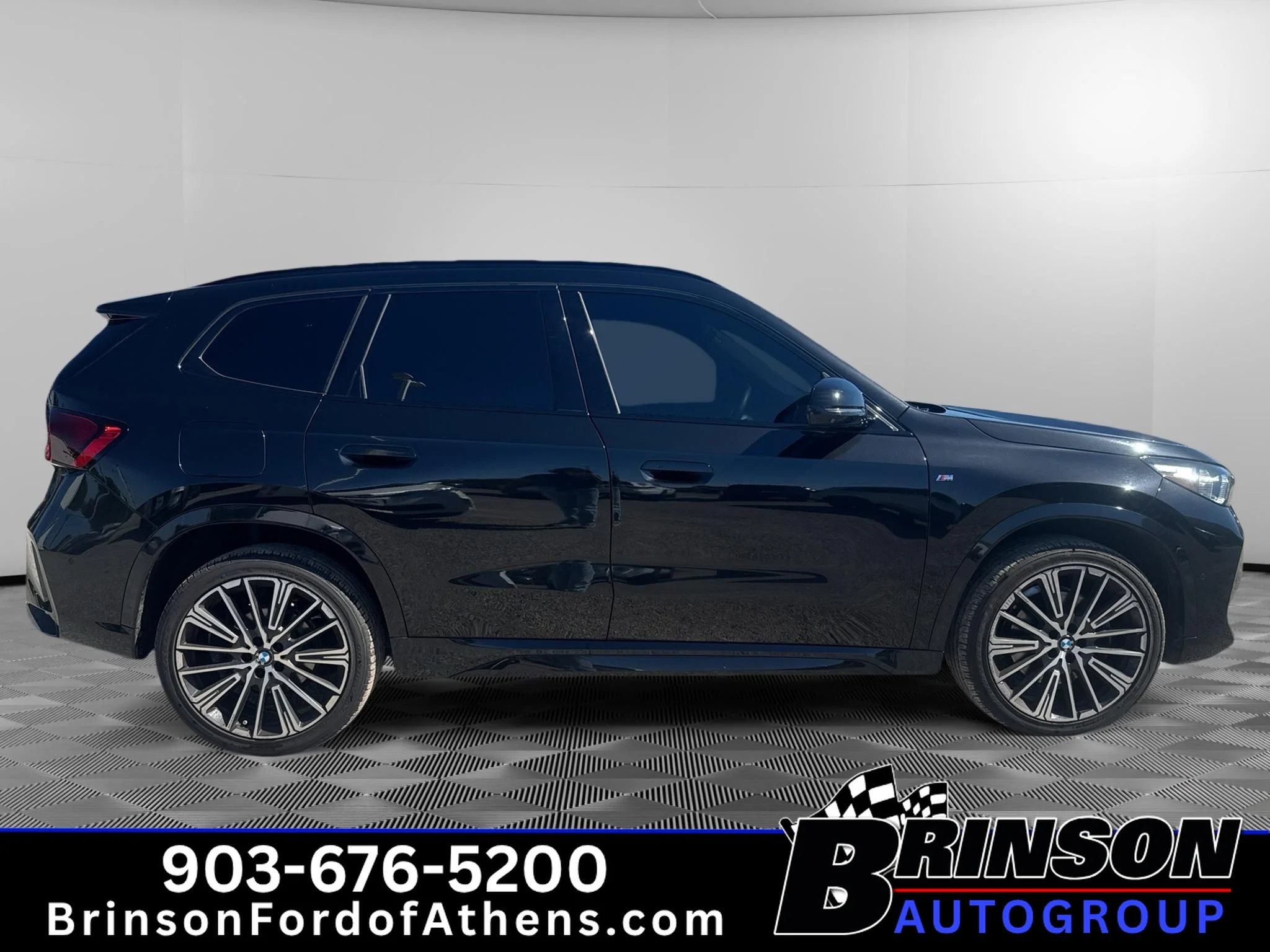 Certified Used 2023 Black Sapphire Metallic BMW xDrive28i image 4