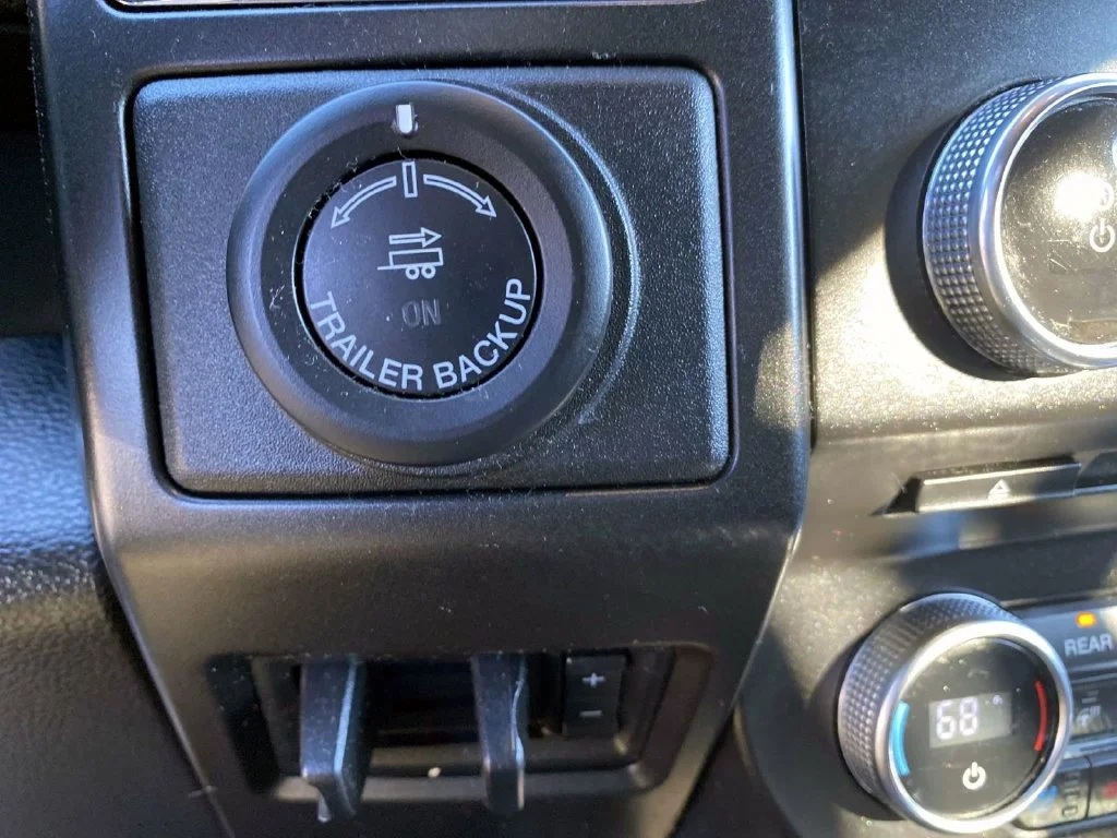 Used 2018 Shadow Black Ford Limited image 18