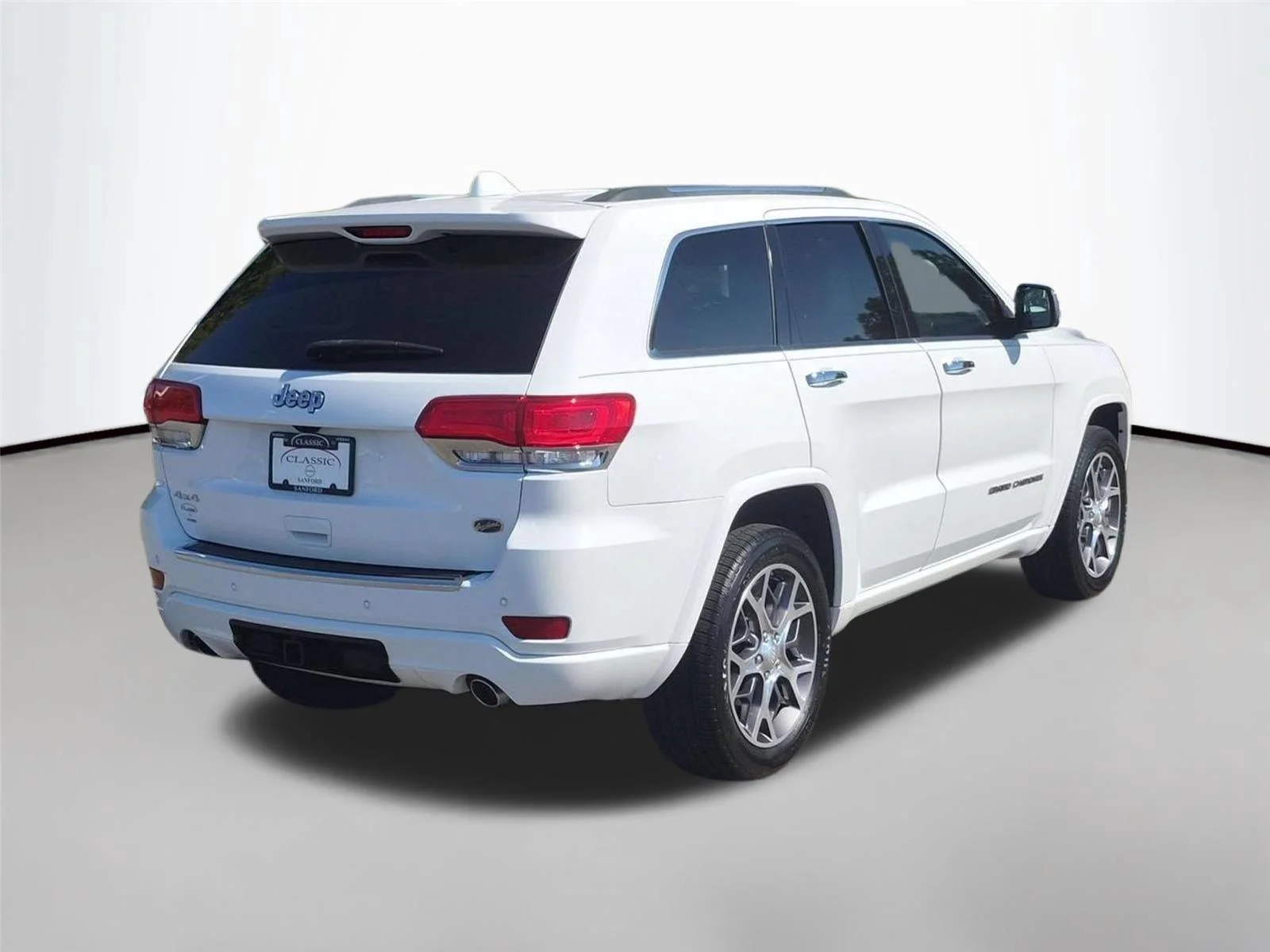 Used 2020 Bright White Clearcoat Jeep Overland image 5