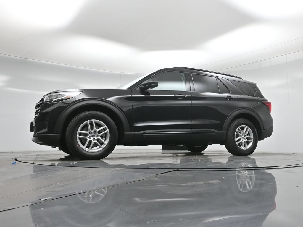 New 2026 Agate Black Metallic Ford Active image 50
