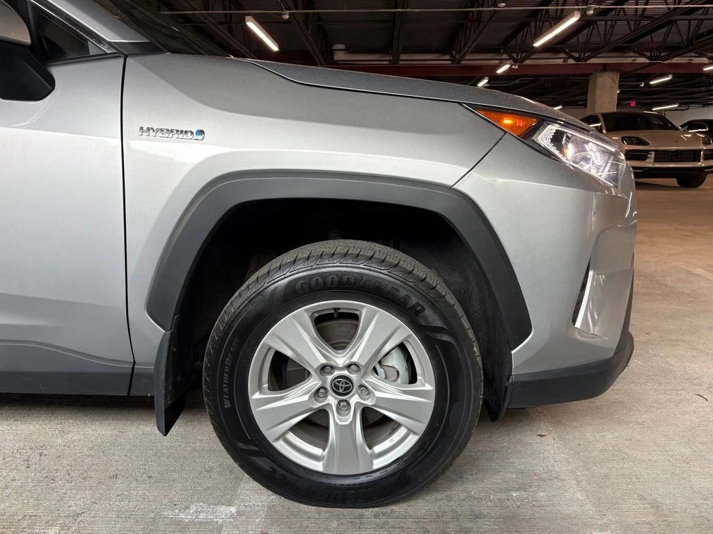 Used 2021 Silver Sky Metallic Toyota XLE image 11