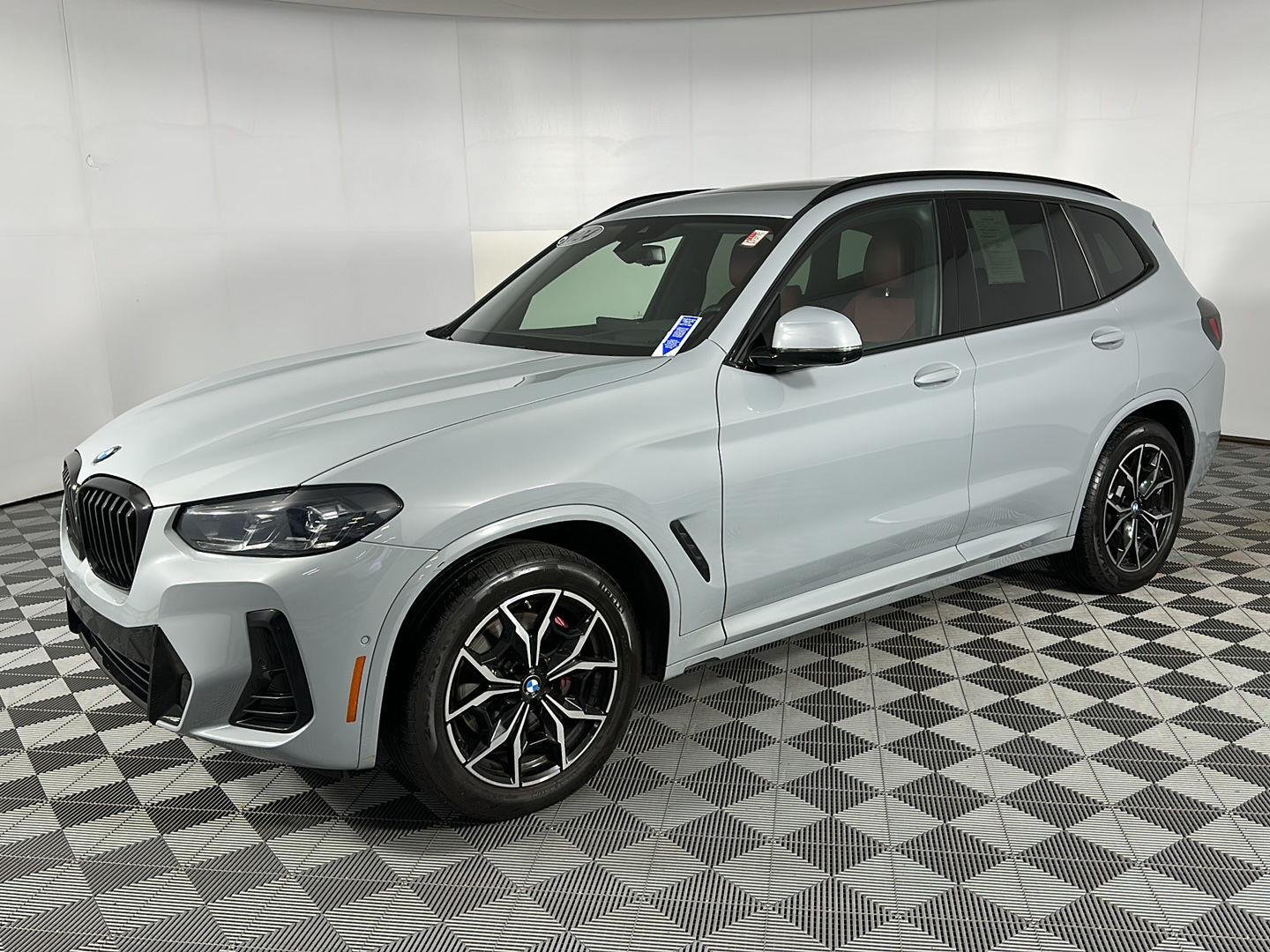 Used 2024 Brooklyn Grey Metallic BMW xDrive30i image 4