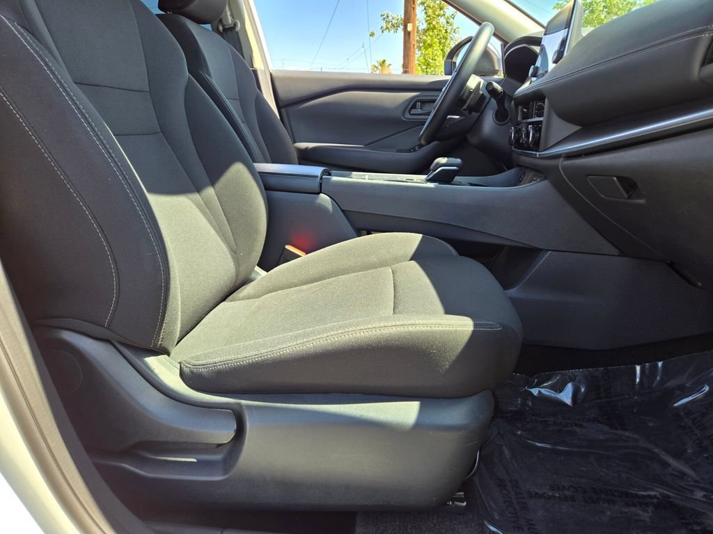 Used 2024 Glacier White Nissan S image 17