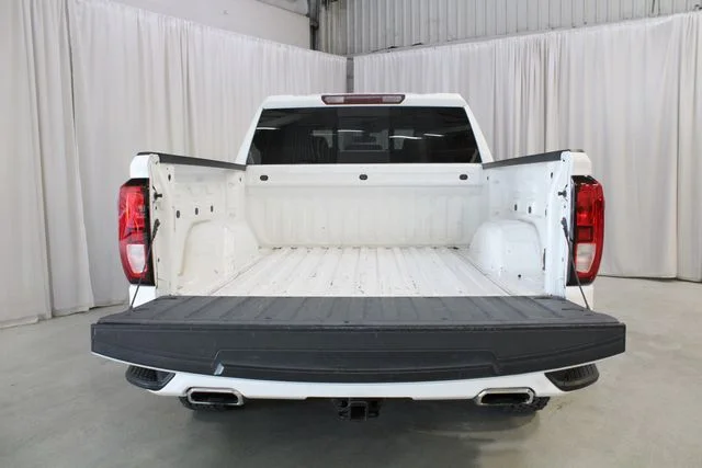 Used 2020 White GMC Elevation image 31