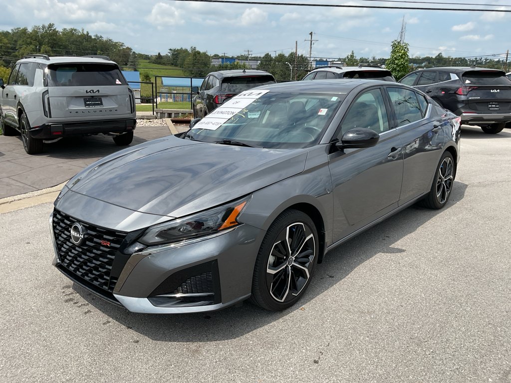 Used 2024 Gun Metallic Nissan 2.5 SR image 5