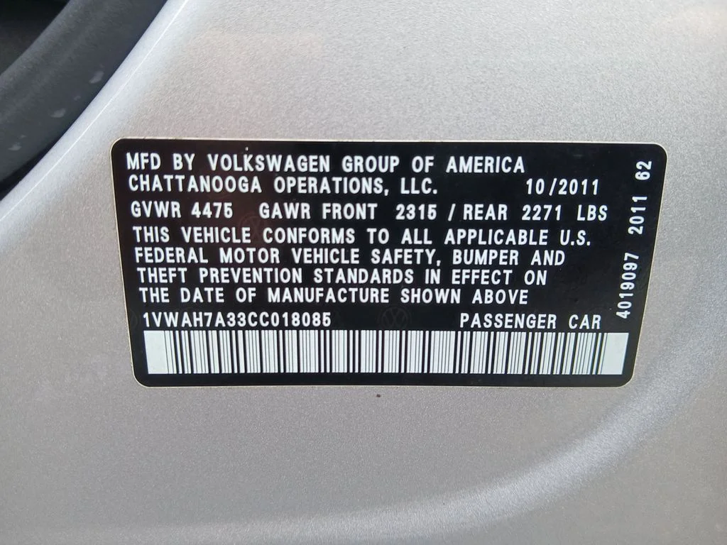 Used 2012 Silver Volkswagen 2.5 S image 27