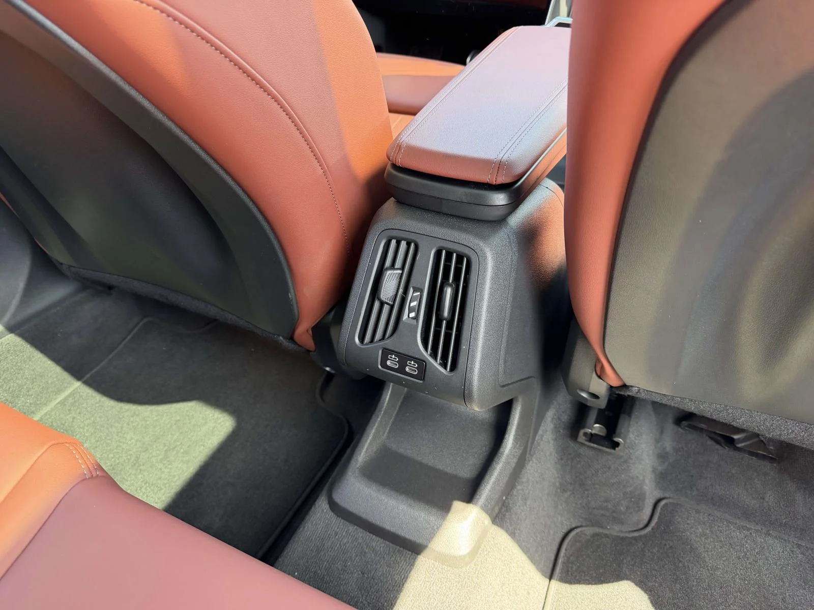 2026 BMW X1 M35i - Photo 17