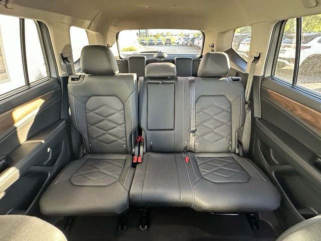 New 2026 Silver Mist Metallic Volkswagen 2.0T SE w/Technology image 28