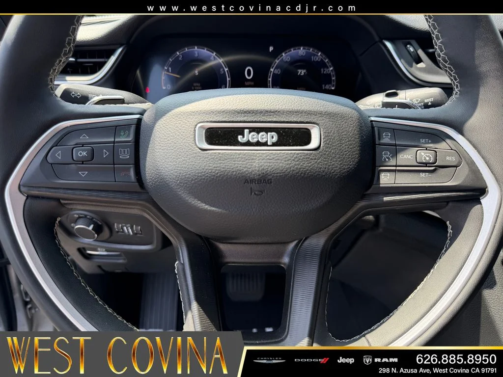 Used 2023 Silver Jeep Altitude image 24