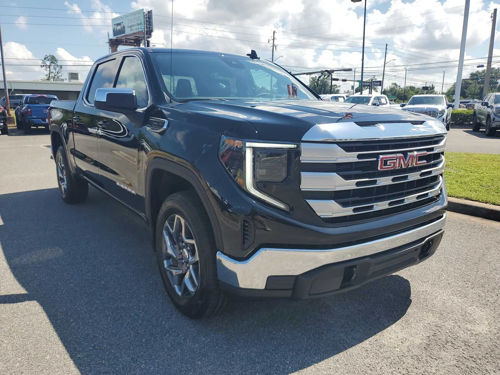2026 GMC Sierra 1500 SLE - Photo 8