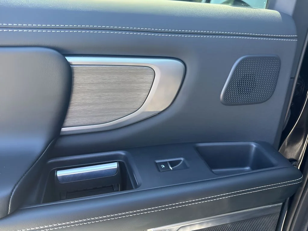 Used 2025 Black Ford Platinum image 31