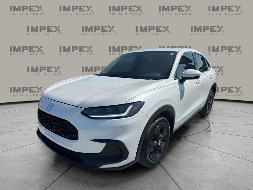 Used 2023 White Honda LX image 1