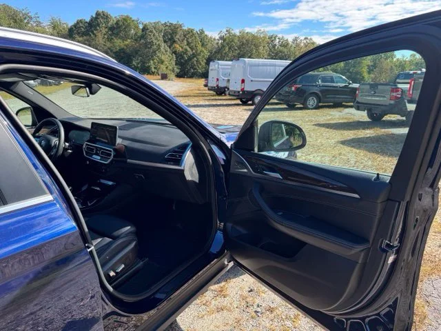 Used 2023 Blue BMW xDrive30i image 12