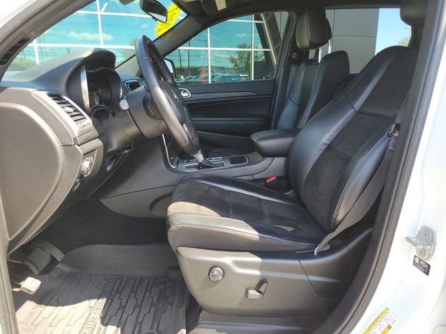 Used 2021 White Jeep Laredo X image 19