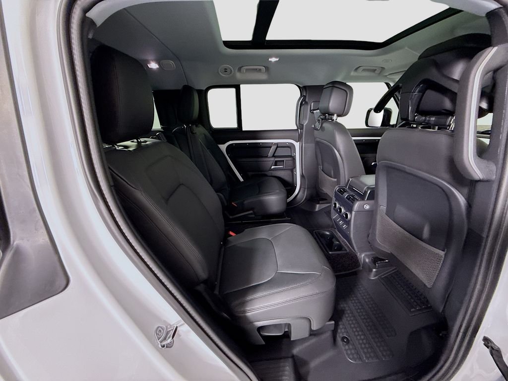 New 2026 Fuji White Land Rover S image 24