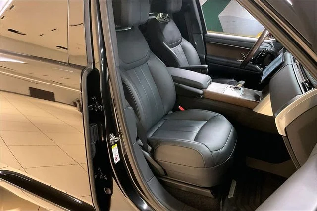 Certified Used 2024 Black Land Rover Autobiography image 6