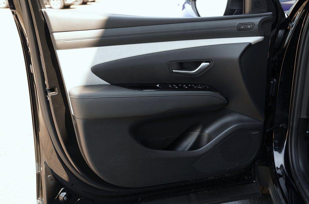 2025 Hyundai Santa Cruz Limited - Photo 11