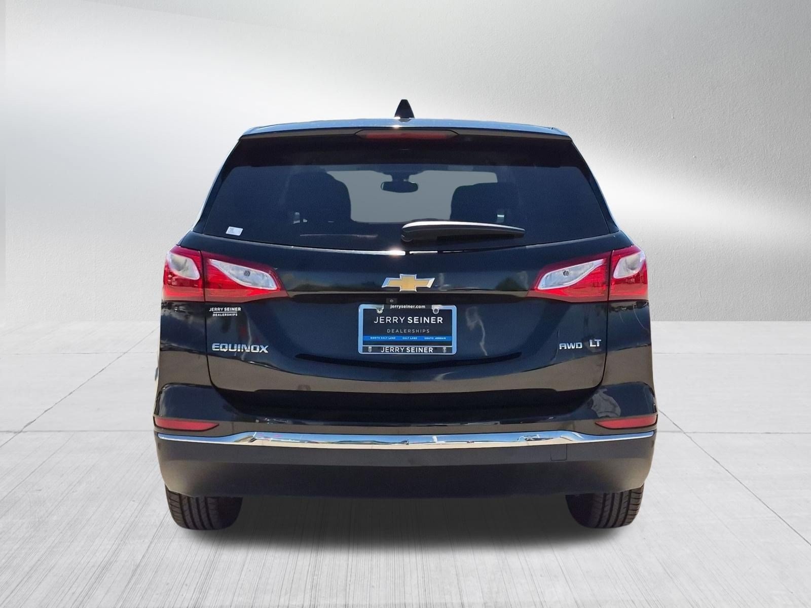 Certified Used 2020 MOSAIC BLACK METALLIC Chevrolet LT image 4