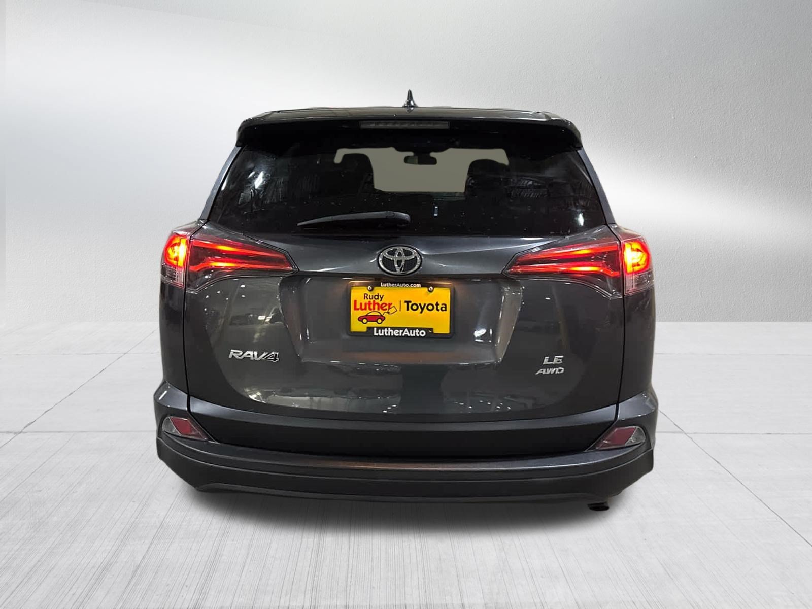 Used 2018 Magnetic Gray Metallic Toyota LE image 5