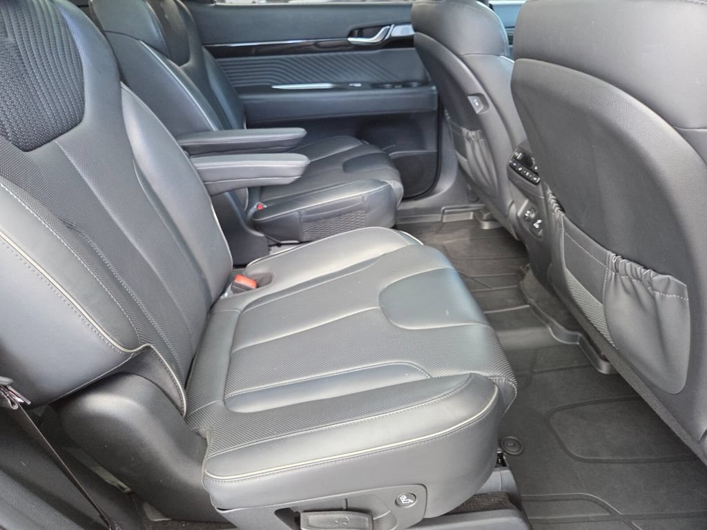 Used 2023 Sierra Burgundy Hyundai Calligraphy image 18