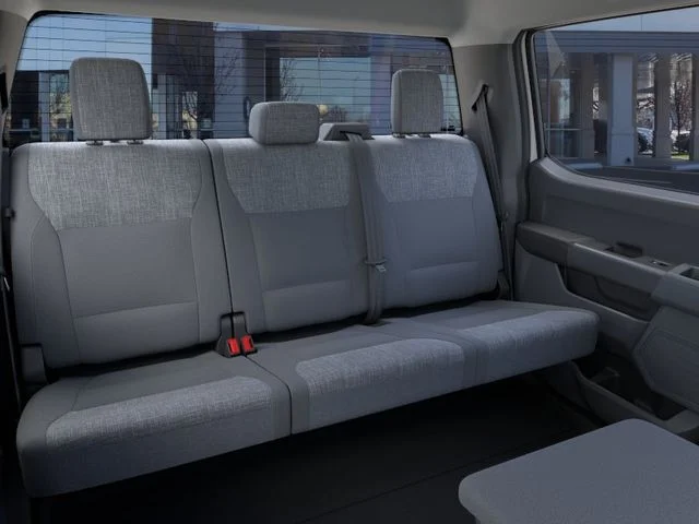 New 2026 Oxford White Ford XLT image 11
