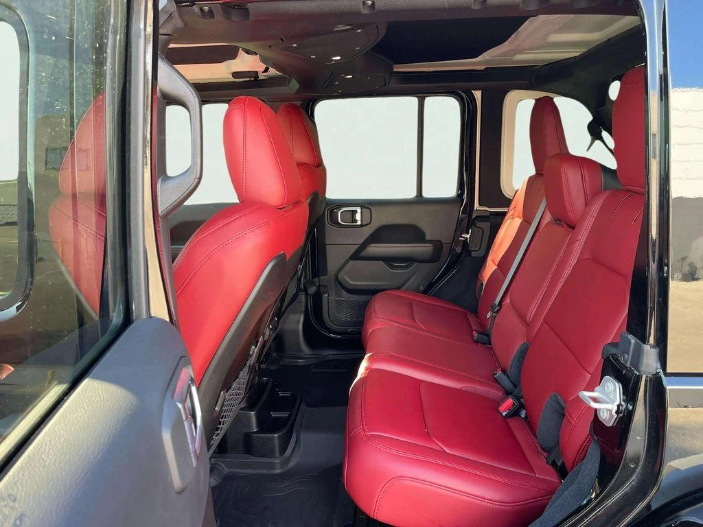2024 Jeep Wrangler 4-Door Rubicon 392 - Photo 25