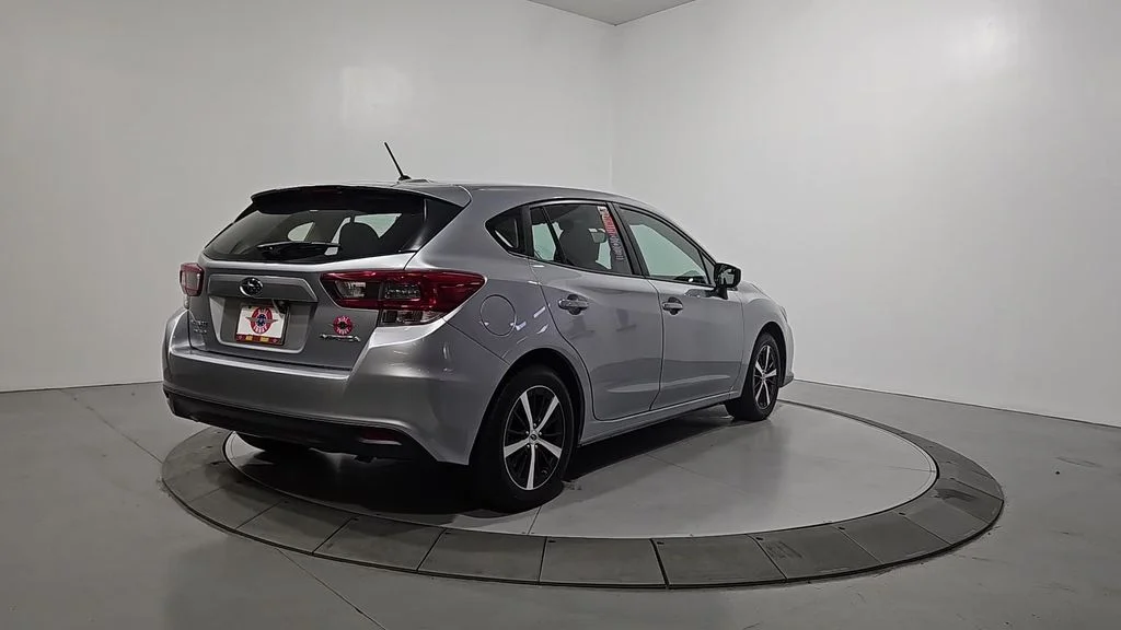 Used 2020 Silver Subaru Base image 5