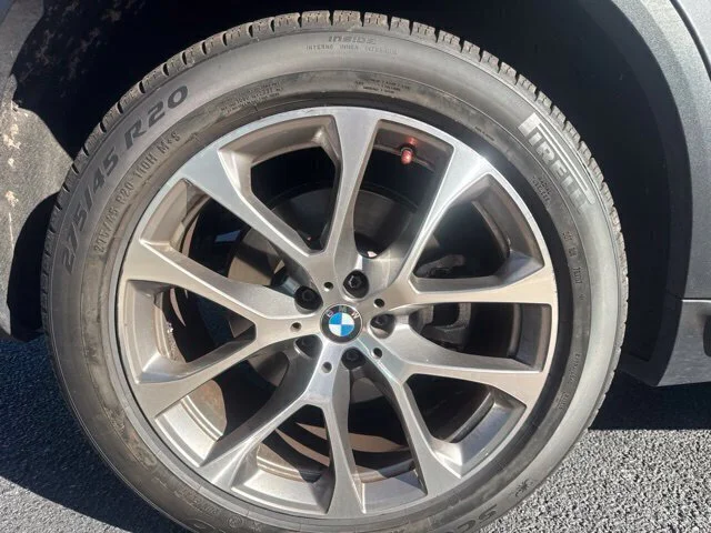 Used 2026 Gray BMW sDrive40i image 6