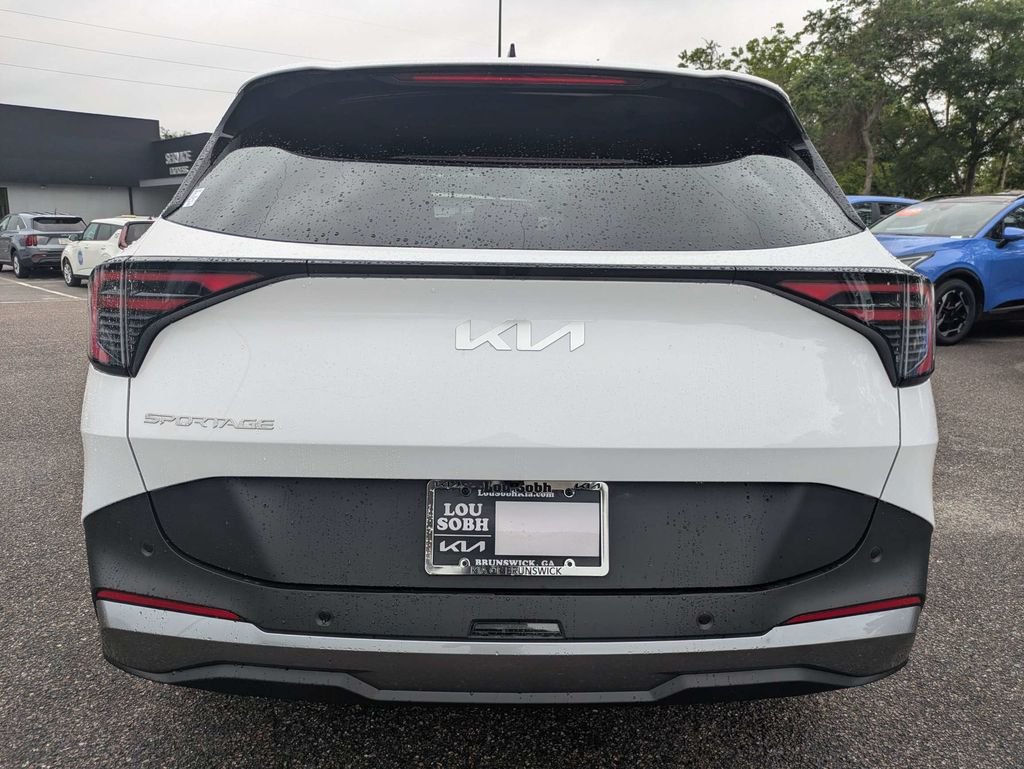 New 2026 Glacial White Pearl Kia LX image 5