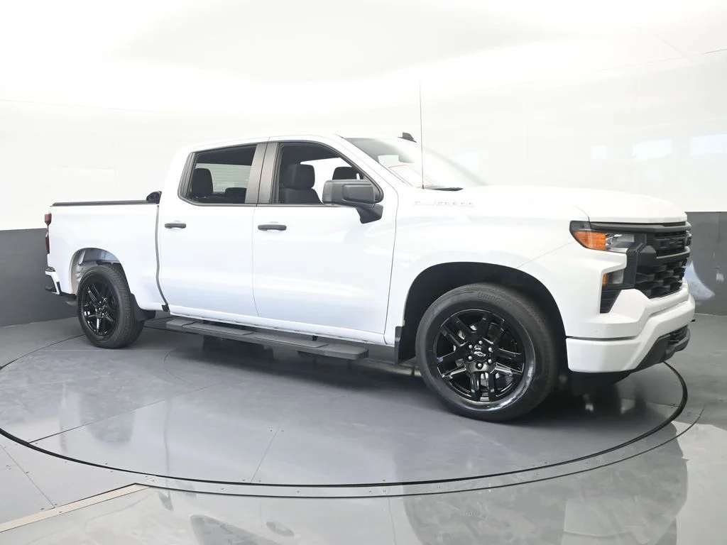 Used 2024 Summit White Chevrolet Custom image 8
