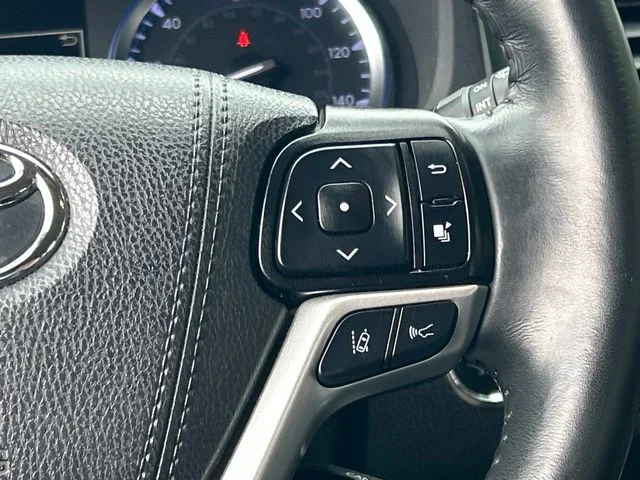 Used 2019 Blue Toyota XLE image 41