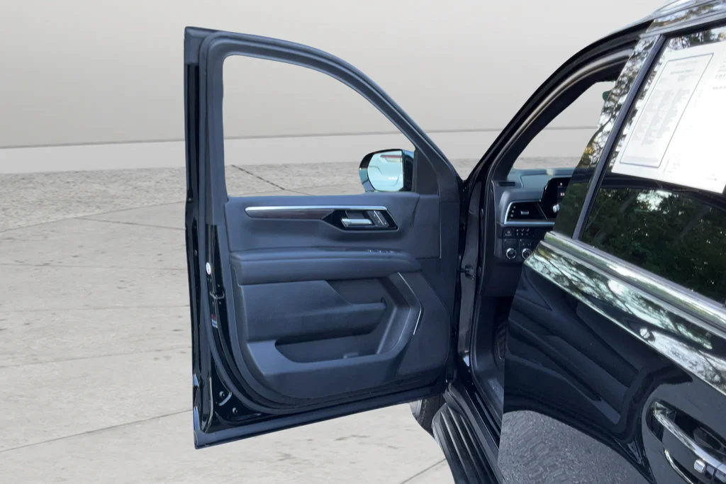 2025 Chevrolet Tahoe LT - Photo 11