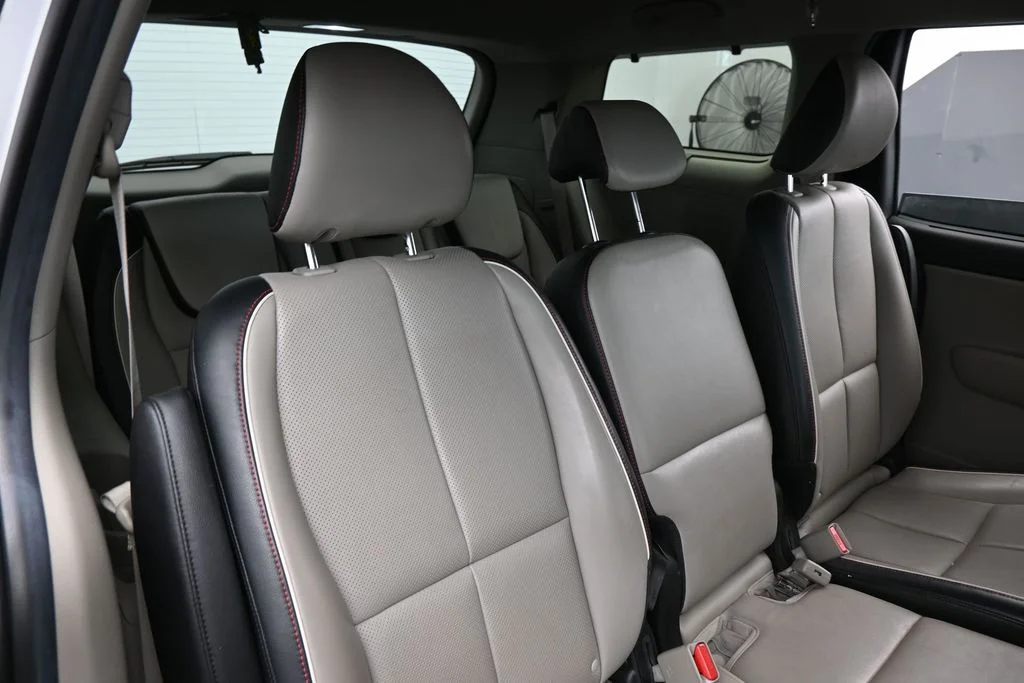 Used 2021 Silky Silver Kia EX image 39