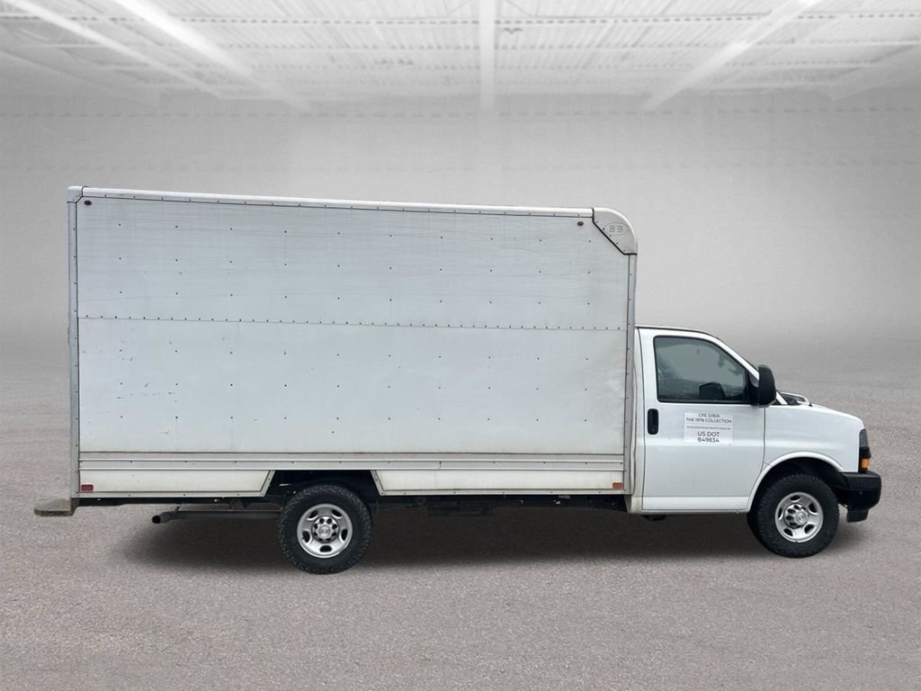 Used 2022 White Chevrolet Work Van image 7
