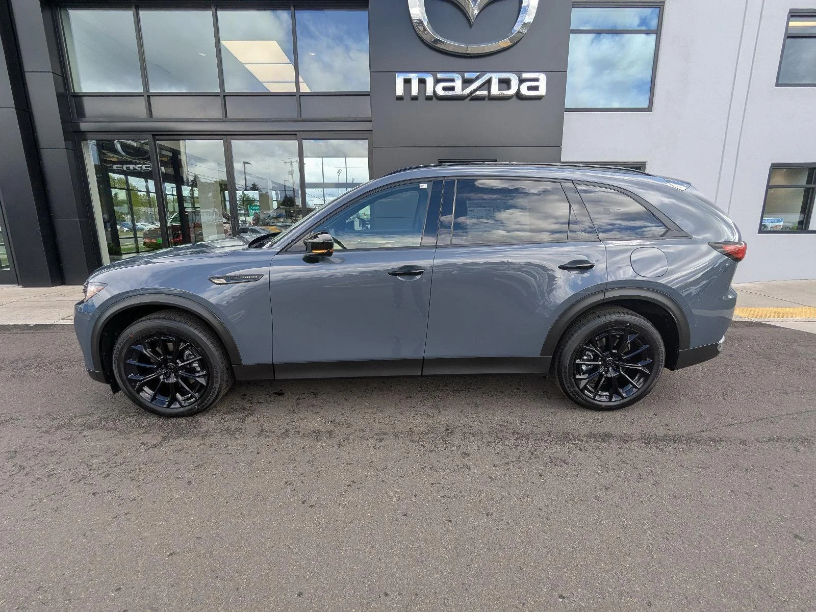 New 2026 47C POLYMETAL GRAY METALLIC Mazda 3.3 Turbo Premium Plus AWD image 3
