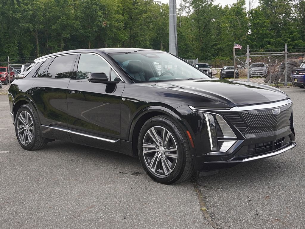 Used 2024 Cadillac LYRIQ Luxury 2 with VIN 1GYKPRRK5RZ112759 for sale in Riverdale, NJ