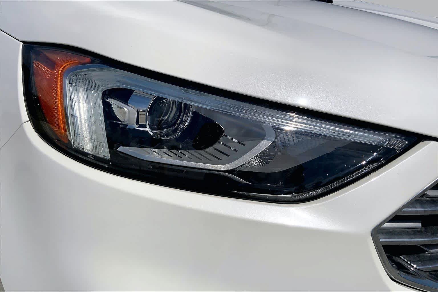 Used 2020 Star White Metallic Tri-Coat Ford SEL image 27
