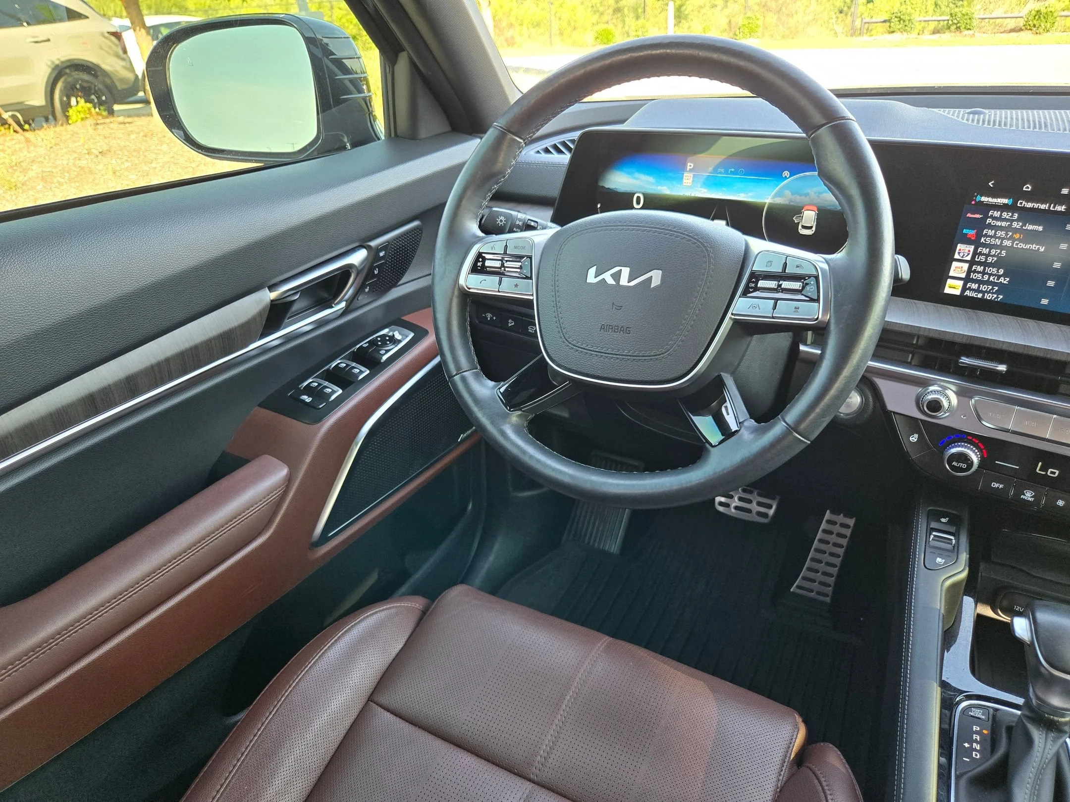 Used 2024 Ebony Black Kia SX image 9