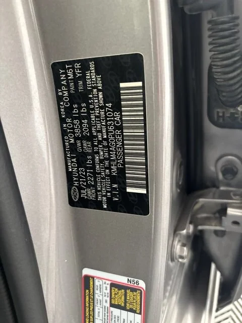 Used 2023 Gray Hyundai SEL image 17