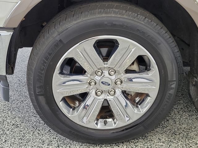 Used 2020 White Ford Lariat image 5