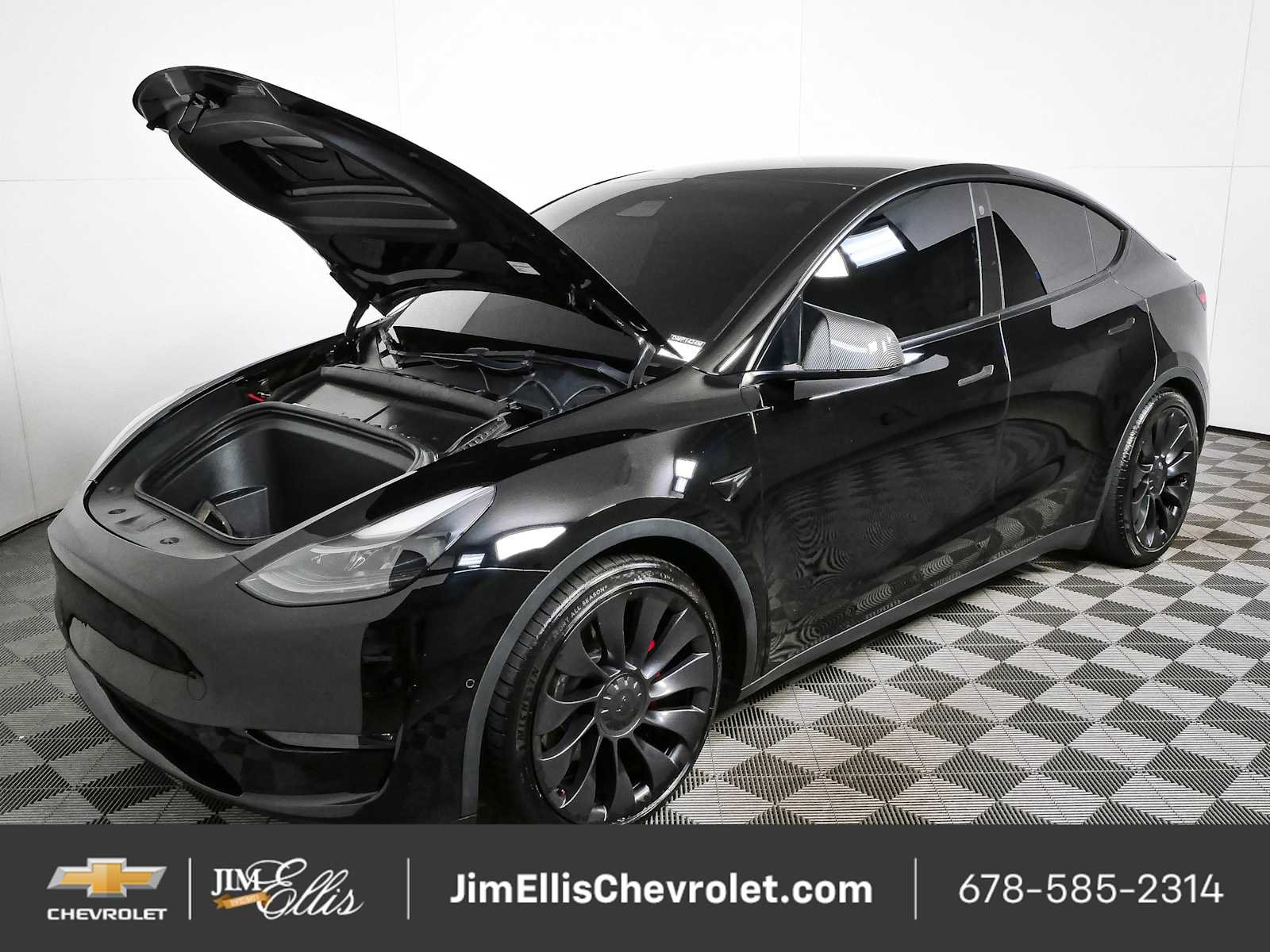 Used 2022 Black Tesla Performance Dual Motor All-Wheel Drive image 31