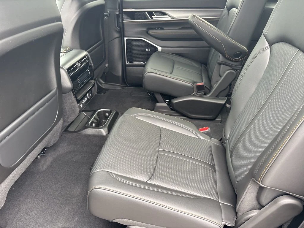 New 2026 High Gloss Black Exterior Paint Jeep Grand Wagoneer image 34