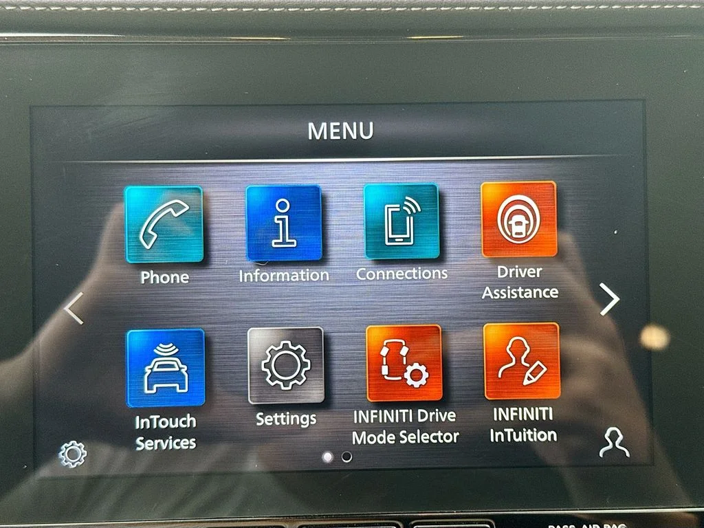 Certified Used 2023 Black INFINITI LUXE image 15