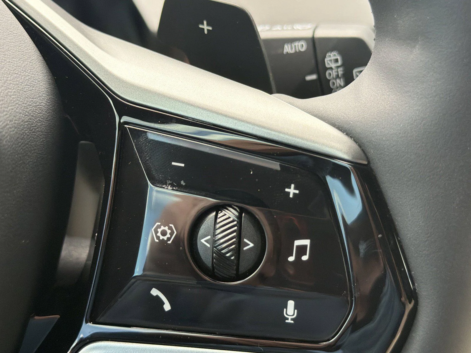 New 2026 Dark Graphite Metallic BMW 30 xDrive image 30
