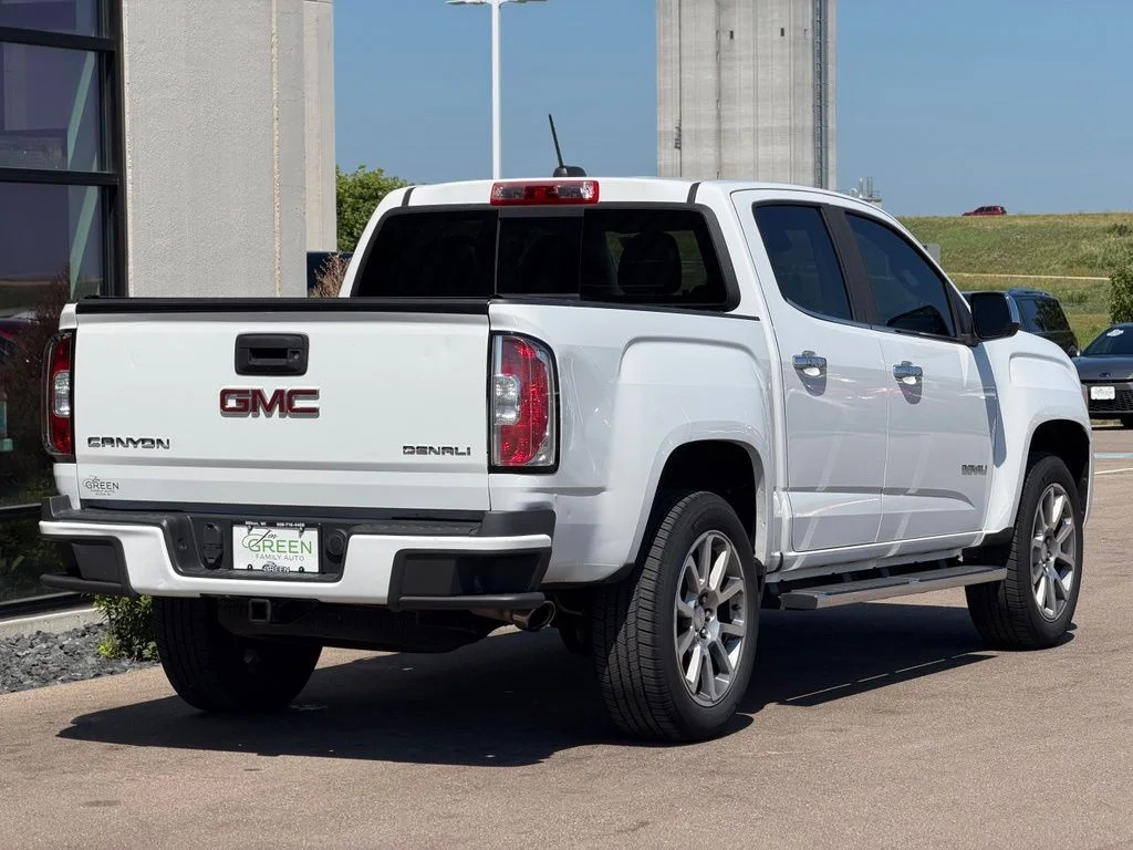Used 2018 White GMC Denali image 5