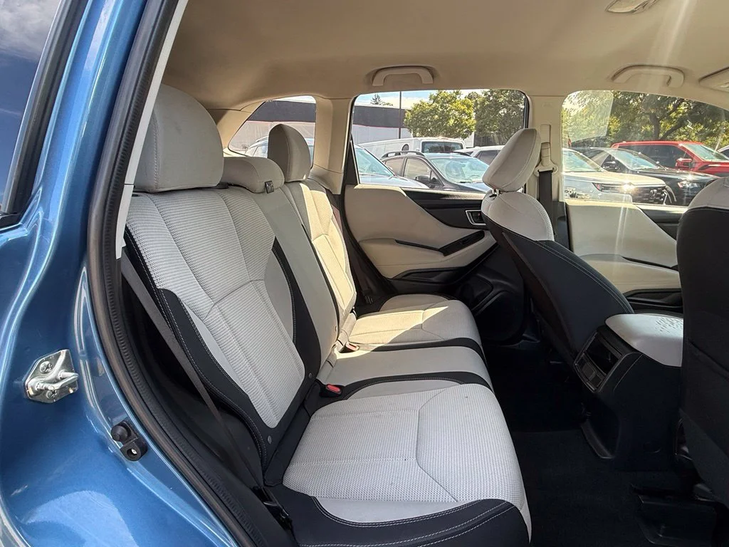 Used 2019 Horizon Blue Pearl Subaru Base image 24