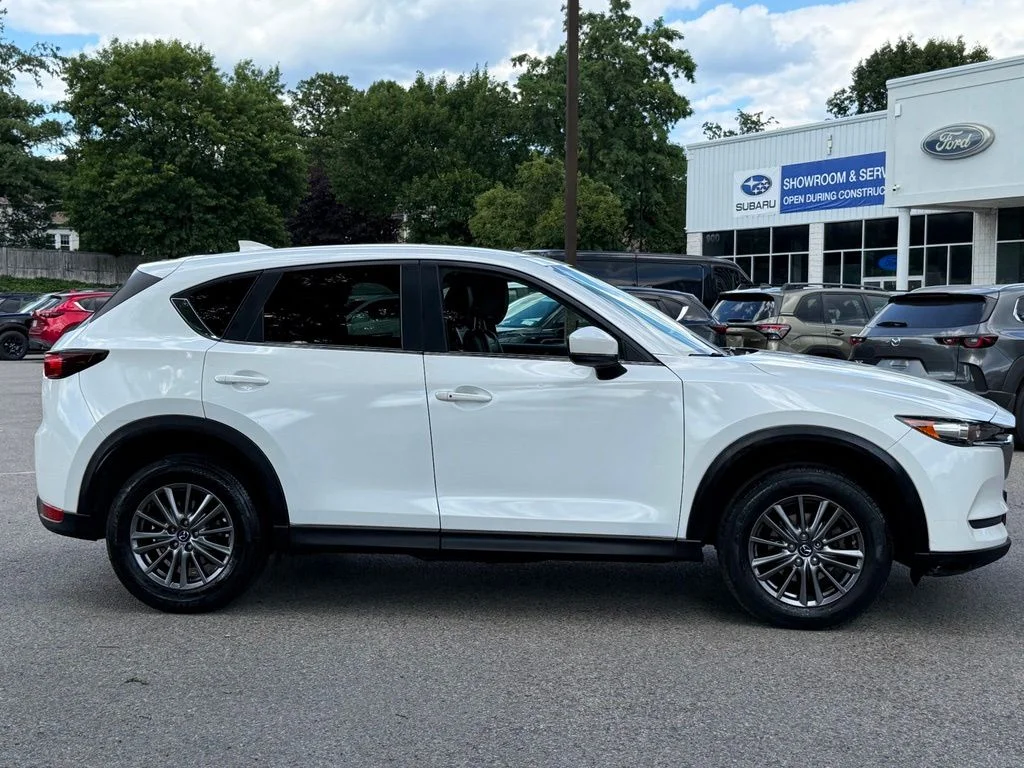 Used 2017 White Mazda Touring image 9